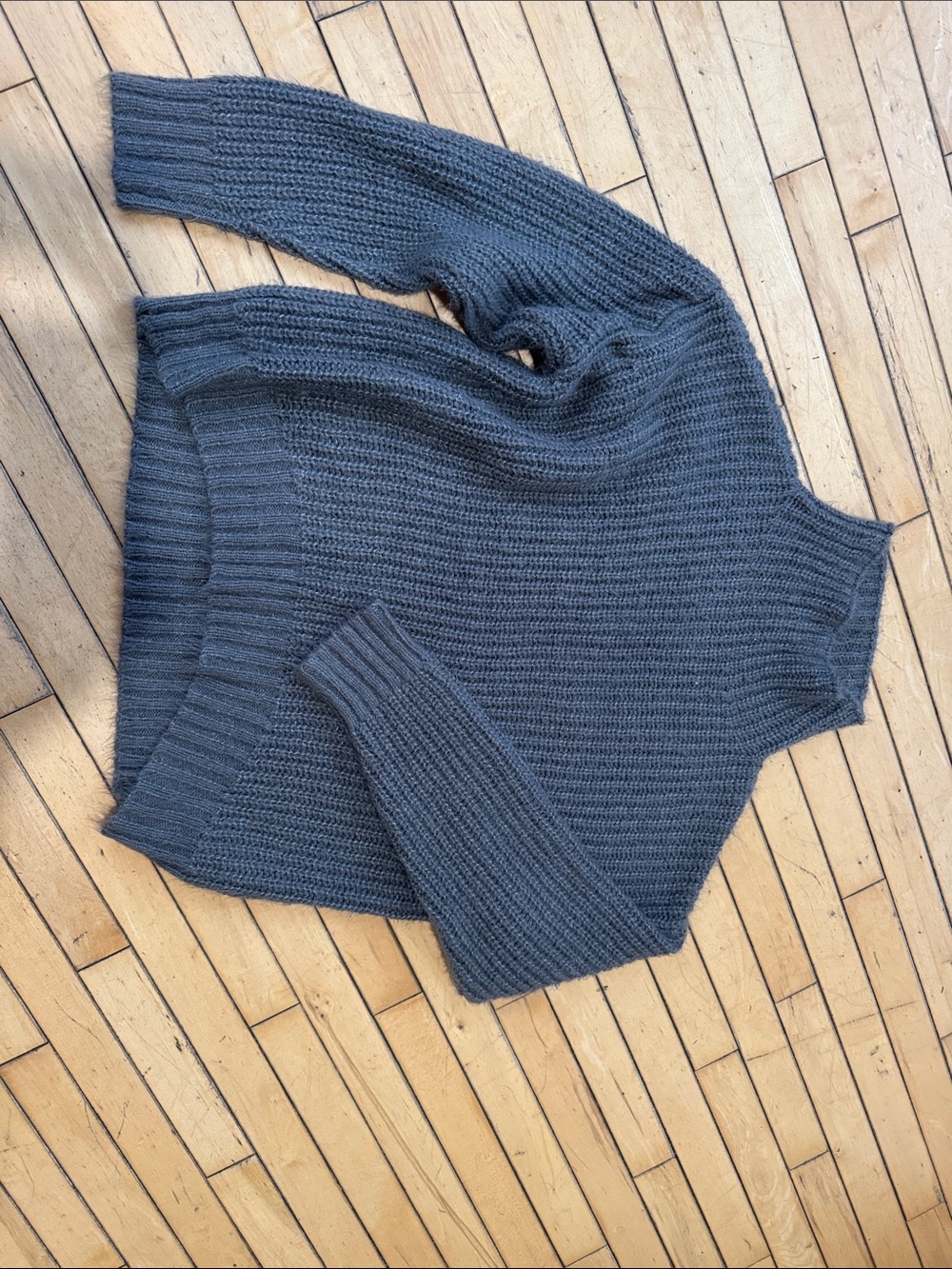 Classic Crewneck Knit Sweater - Charcoal Gray